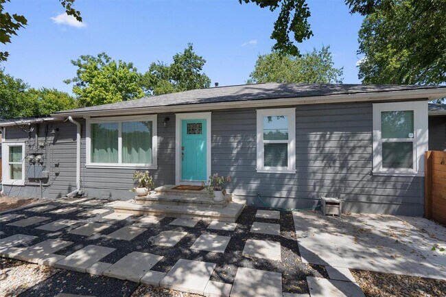 Building Photo - 2609 S 5th St Rental