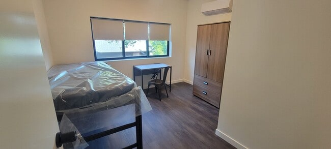 Photo - Entirely NEW Building, NEW Appliances - FU... Unidad D - Room 4