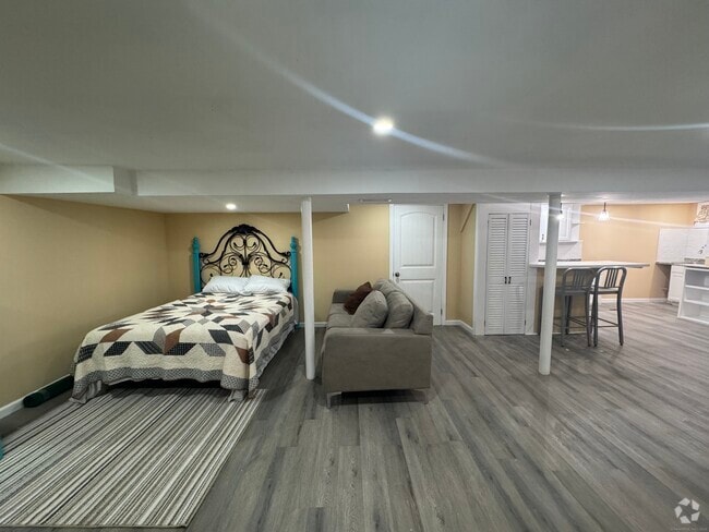 Building Photo - 18 Marchant Dr Rental