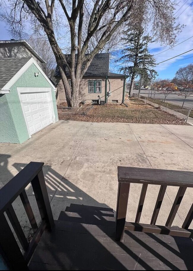 Photo - 2 bed, 1 bath Single Family Home Near Downtown!