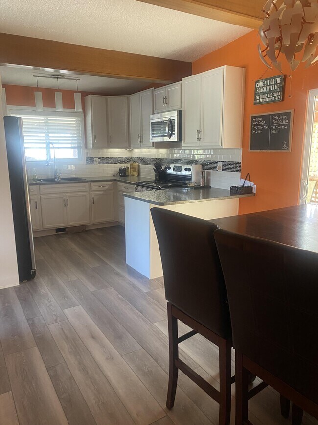 Photo - 3775 Hammond Ave