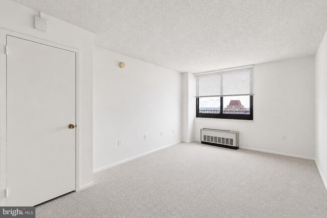 Photo - 1420 Locust St Unit 37P