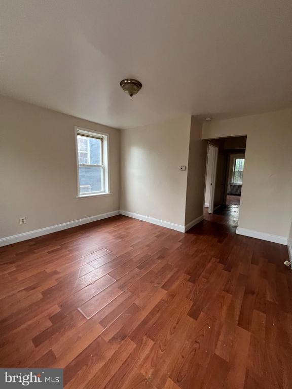 Photo - 38 Galveston Pl SW Unit A