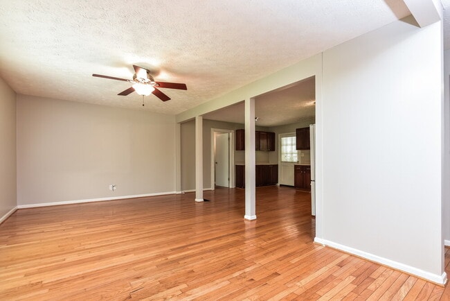 Photo - 160 Swan Lake Dr