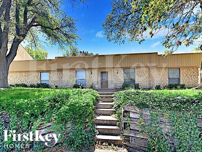 Photo - 7701 Skylake Dr Casa