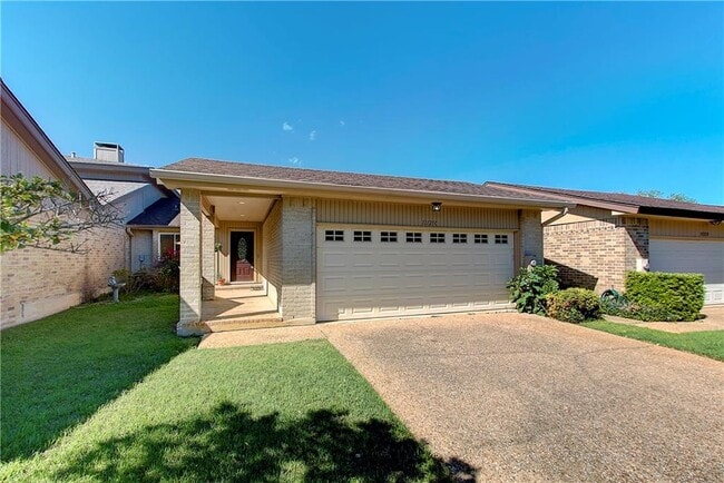 Building Photo - 11121 Pinehurst Dr Unit C Rental