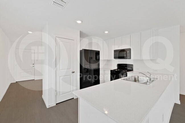 Photo - 3101 Tokara St