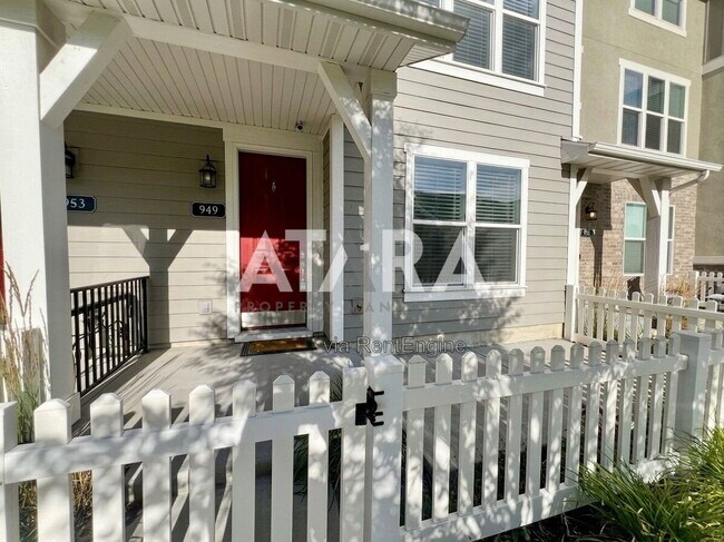 Photo - 949 N 850 E