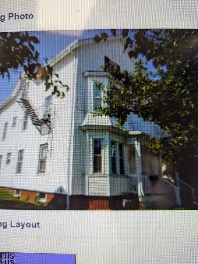 Building Photo - 433 Walcott St Rental
