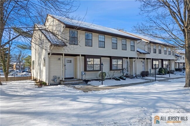 Building Photo - 39 Main St Rental