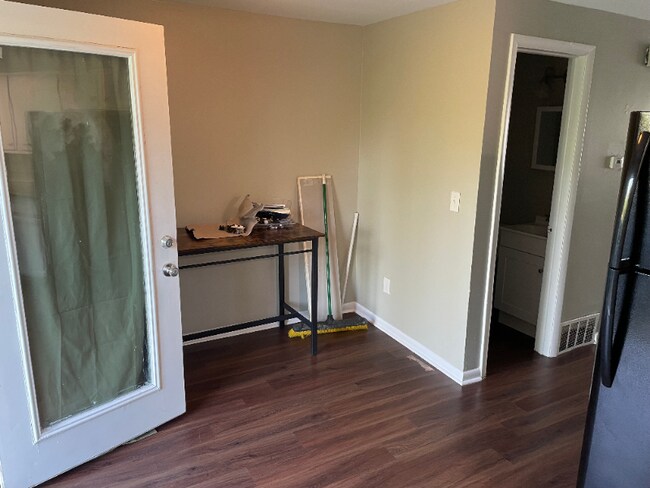 Photo - 532 Barnett Rd Unit C