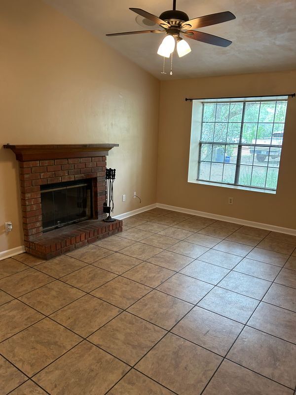 Photo - 2702 Via Milano Ave