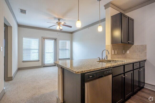 1 BR, 1 BA - 661 SF - Alden Park Kingsland