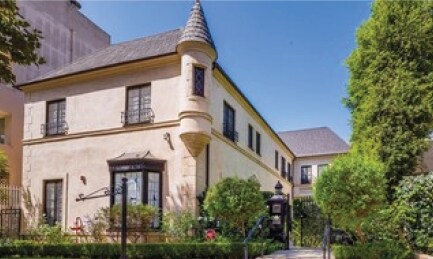 Foto principal - 309-311 S Rexford Dr