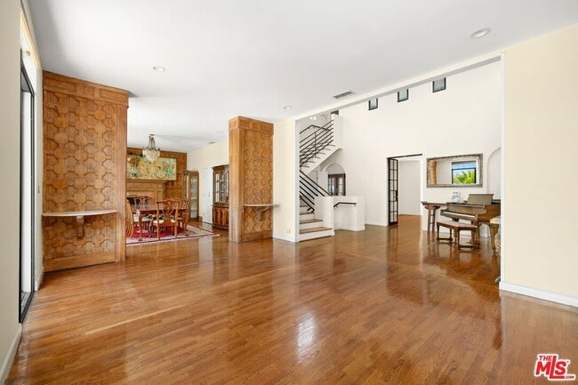 Photo - 333 Dalehurst Ave