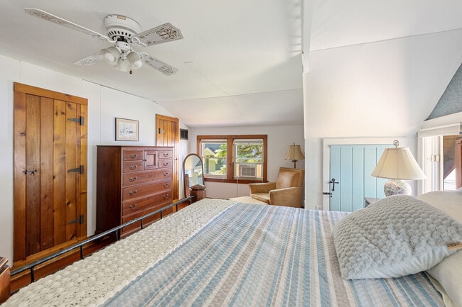 Photo - 843 N South Long Lake Rd