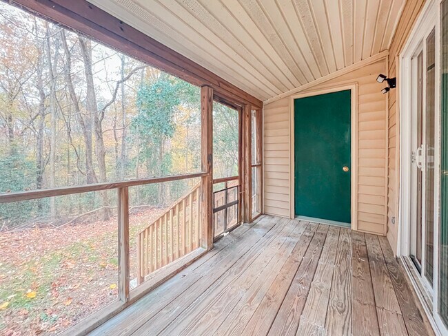 Photo - 18 Fox Hill Dr