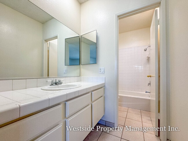 Photo - 6253 Luxury Apartments