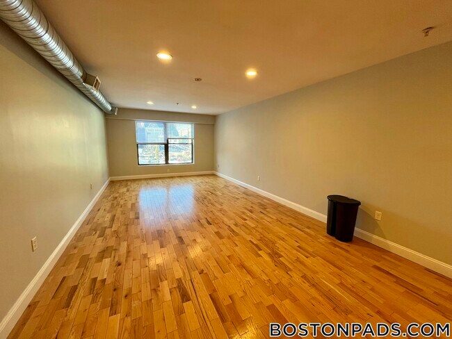 Photo - 26 Portland St Unit 232