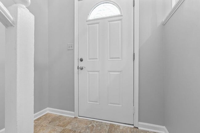 Photo - 10409 Daniels Ct