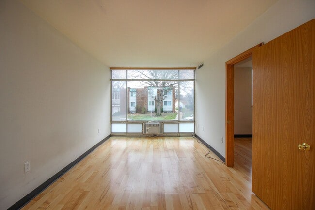 Photo - 2BR/1BA Apartment - Near Campus - Swift access to Class! WATER INCLUDED! $1,000/MO Unit 105