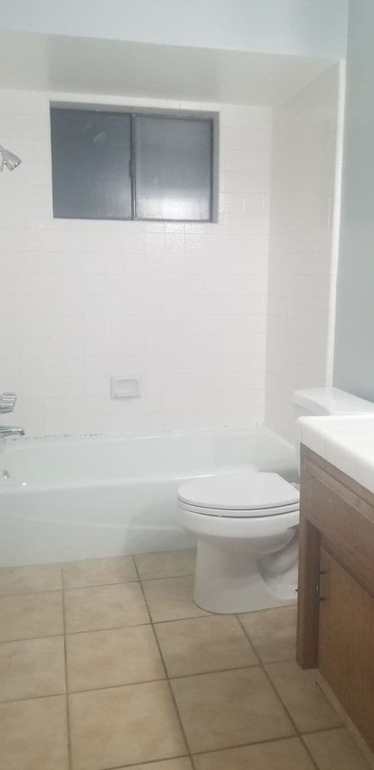 Photo - 325 W China Grade Loop Unit B