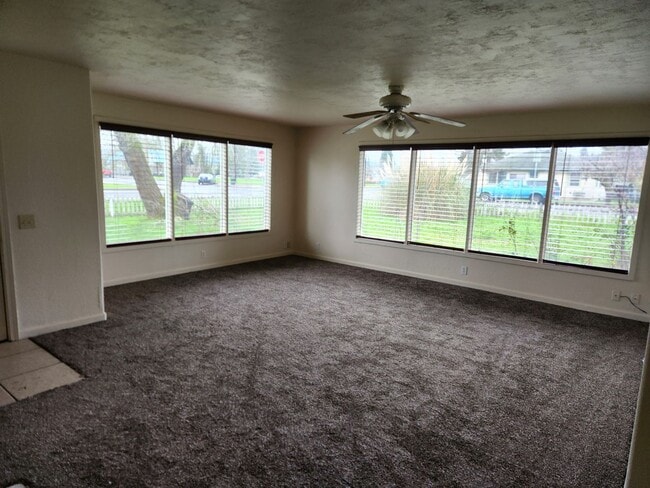 Building Photo - 3-Bedroom 1 1/2-Bathroom home in Creswell