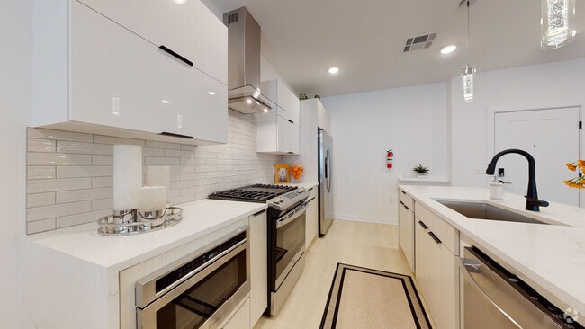 2BR 2BA - 1,289SF