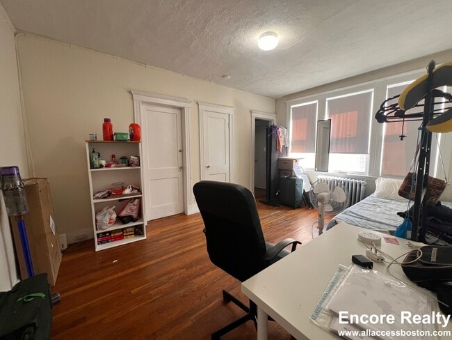 Photo - 1630 Commonwealth Ave Unit 25