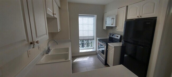 Photo - 9017 Rue Cambon St Unit 98