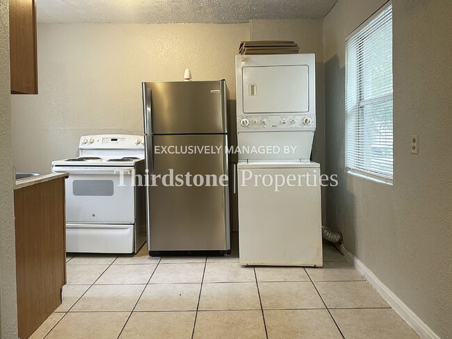 Photo - 1861 Bisbee St