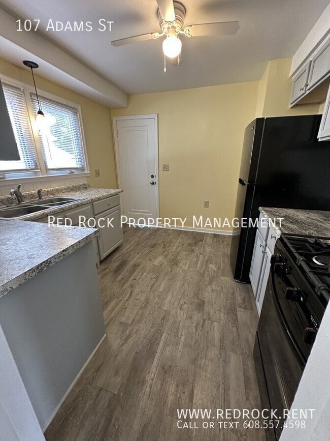 Photo - 107 Adams St