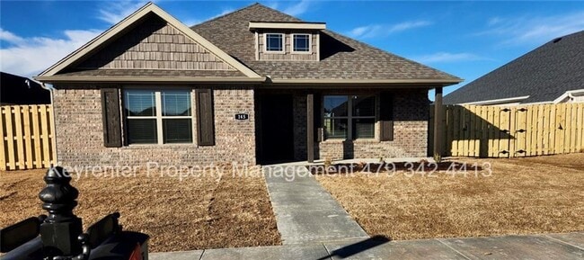 Building Photo - Modern 3-Bed, 2-Bath Home with Fenced Yard