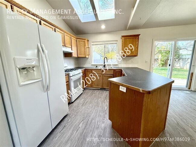 Photo - 8071 Waterside Ave House