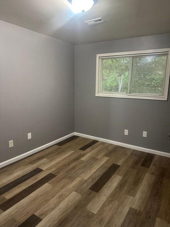 Photo - 1574-1574 Leonaire Ct Unit 1557