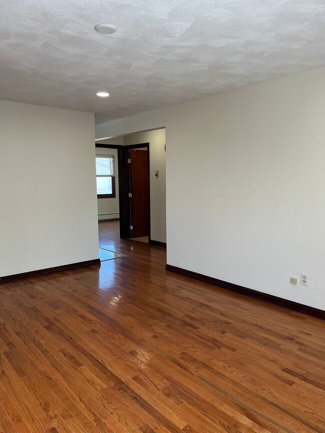 Photo - 77 Star St Unit 3