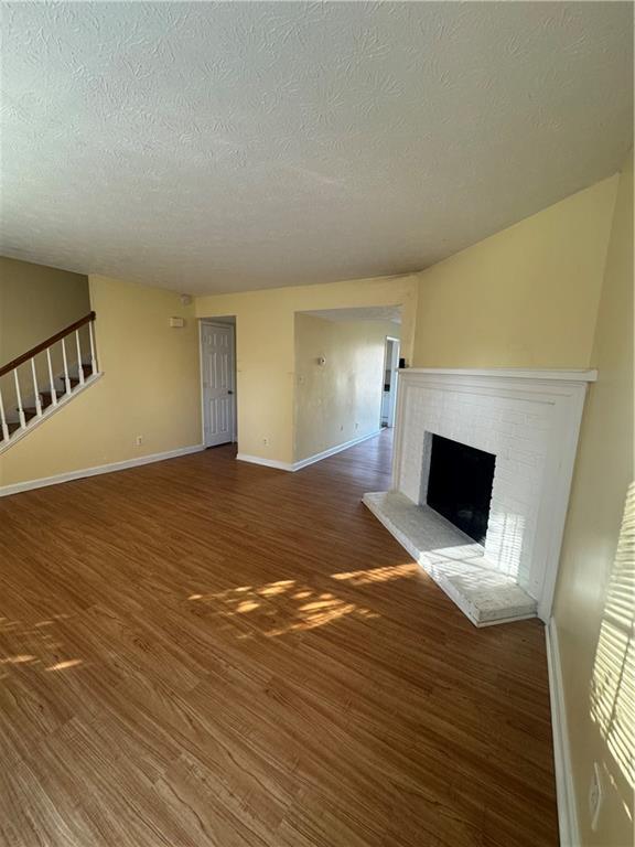 Photo - 1028 Jeanette Ln