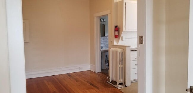 Photo - 210 S Michigan Ave Unit B