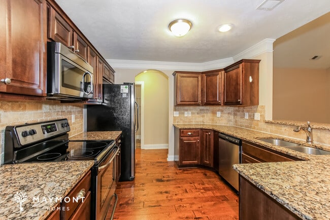 Photo - 2457 Newbury Ave