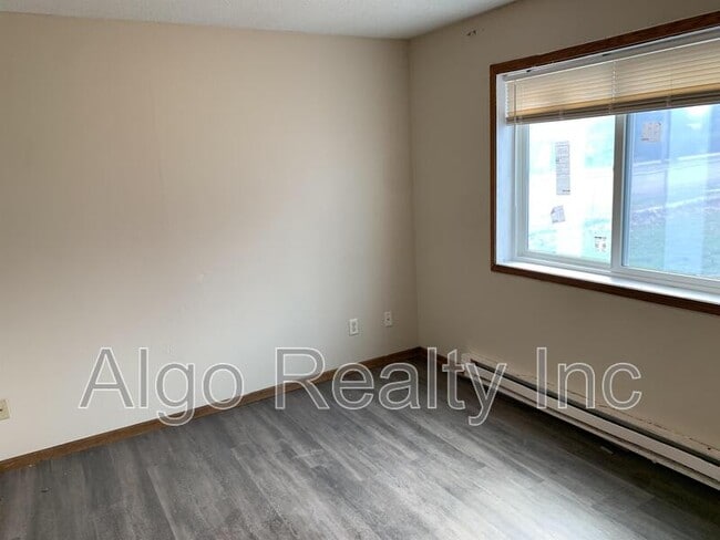 Photo - 2101 N Bryant Ave