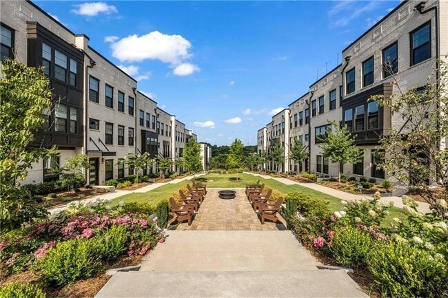 Photo - 552 Ember Ln NW