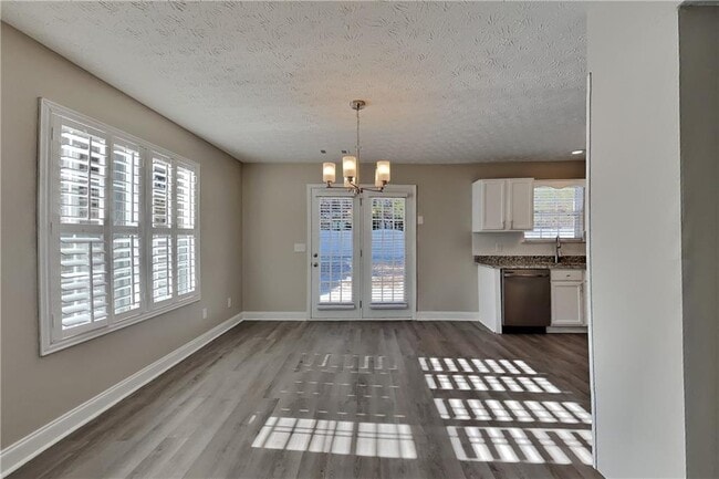 Photo - 5021 Limerick Ln