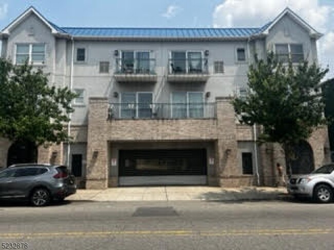 Photo - 130 South St Condo