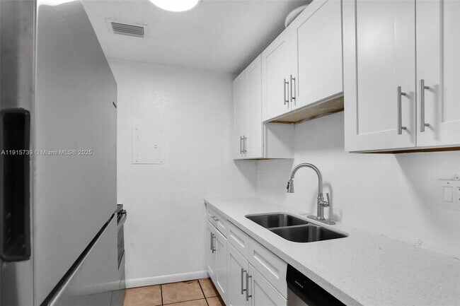 Photo - 2719 NW 39th Terrace Unit 204