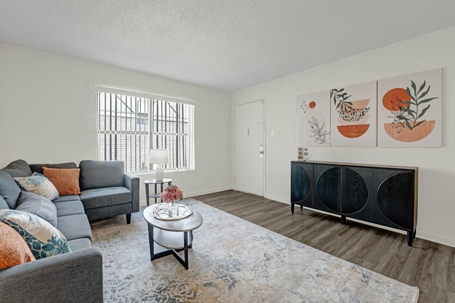 Photo - Emberly (NEW)