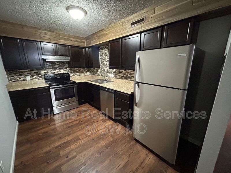 Photo - 712 E Sunshine St Condo Unit D32