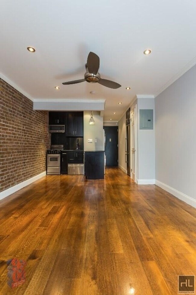 Photo - East 26th Street Unidad 3C