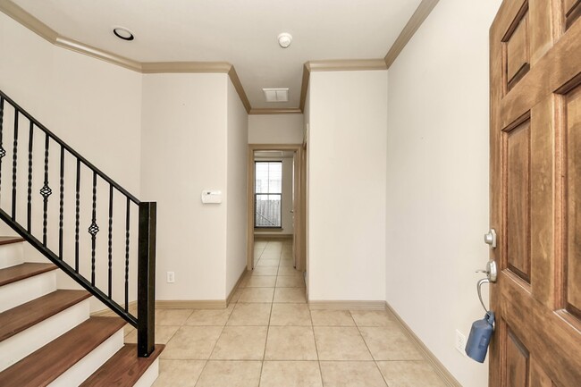 Photo - 5711 Kiam St