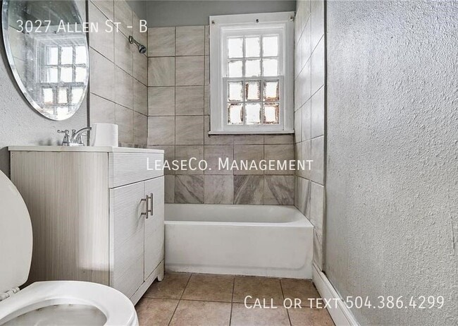 Building Photo - 3027 Allen St Unit B