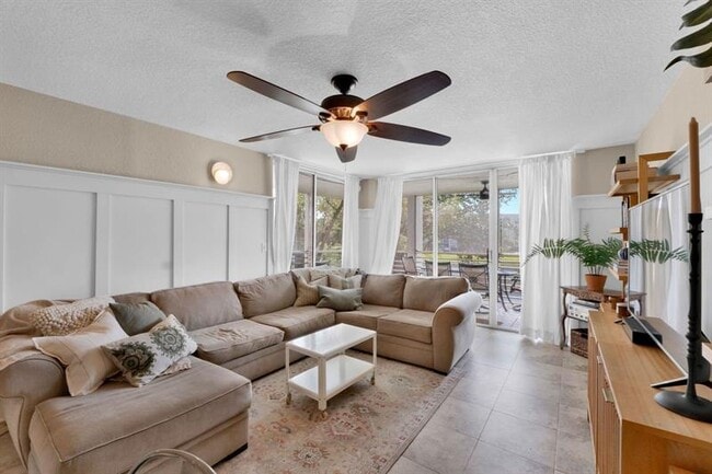 Photo - 9330 Lagoon Pl Unit 209